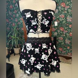 Dolls Kill Widow Start A Riot Set